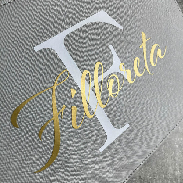 stilhouette-clutch-mit-initial-02